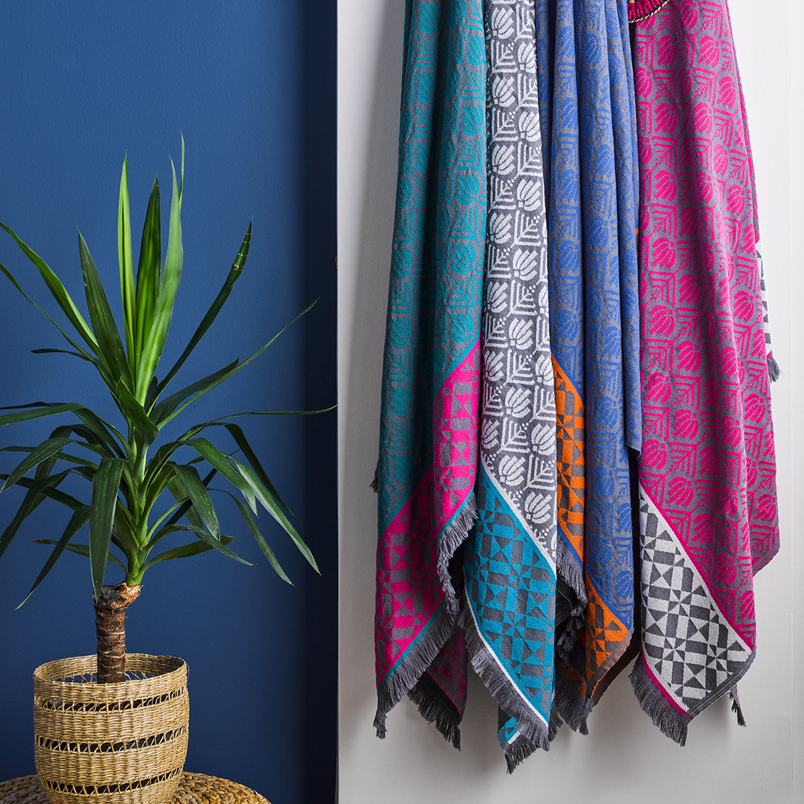 Turkuaz Antrasit 'Chichen Itza' Koltuk Şalı