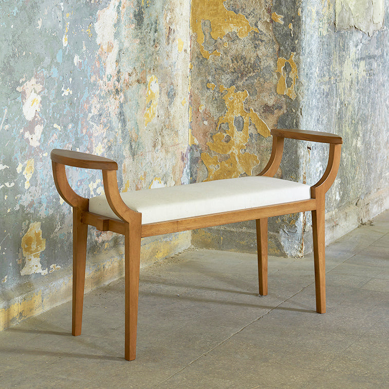 Khari Taurus Bank, Seat