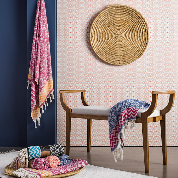 Khari Taurus Bank, Seat